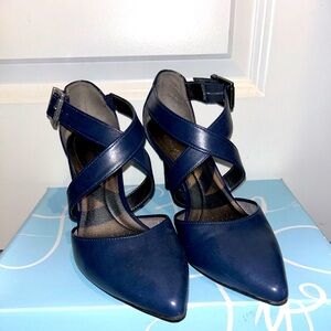 Life Stride short heels